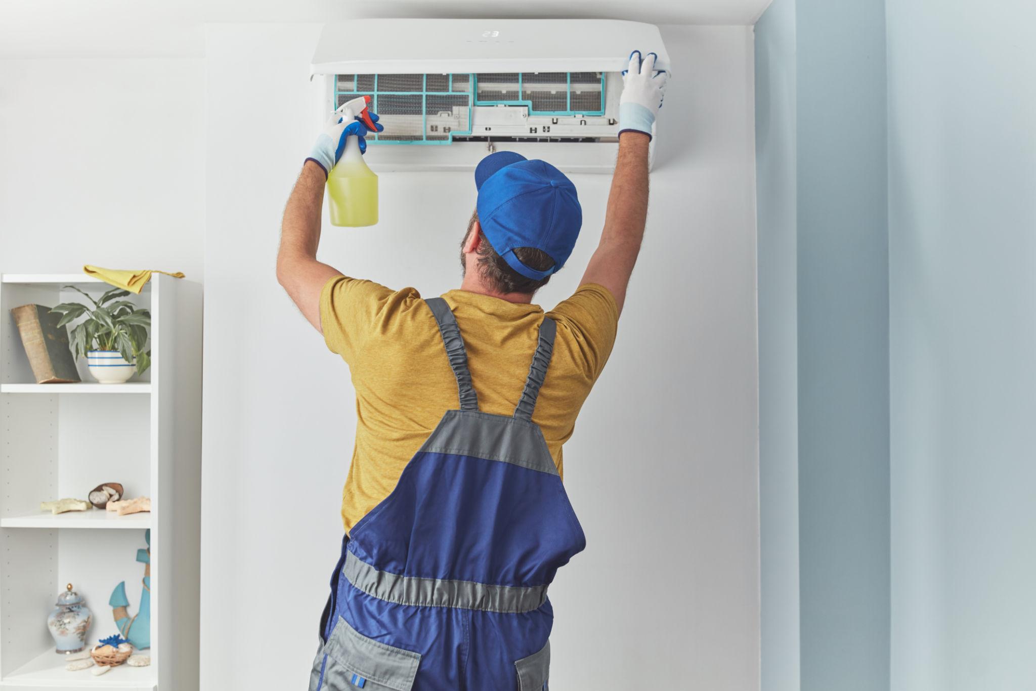 Complete Guide to AC Maintenance in UAE – Save Energy & Increase Cooling Efficiency